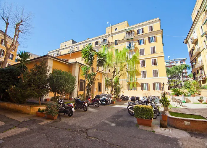 דירה Porta Portese Colorful Flat *