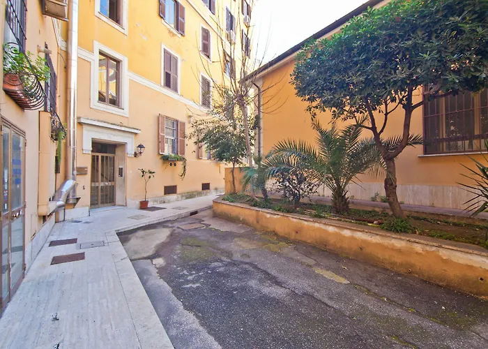 Porta Portese Colorful Flat * רומא