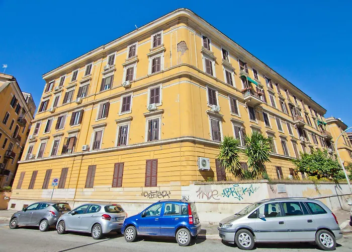 Porta Portese Colorful Flat דירה רומא