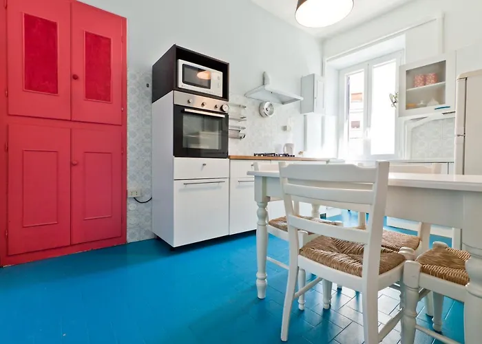 Porta Portese Colorful Flat דירה רומא