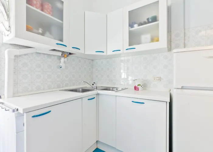 Porta Portese Colorful Flat דירה רומא